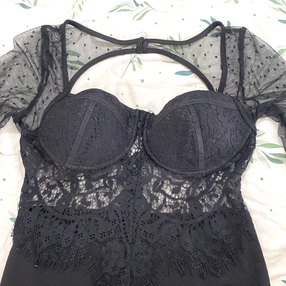 Black Lace Bodycon Dress